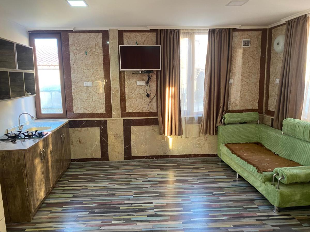 Gardenie Apartment Kutaisi Exterior photo